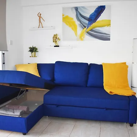 דירה Sunny Rooftop In 91sqm Terrace Delight! *